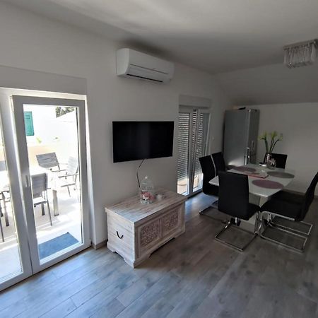 Apartmani Vuckovic Vodice Exterior photo