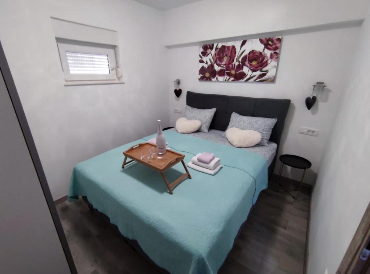 Apartmani Vuckovic Vodice Exterior photo