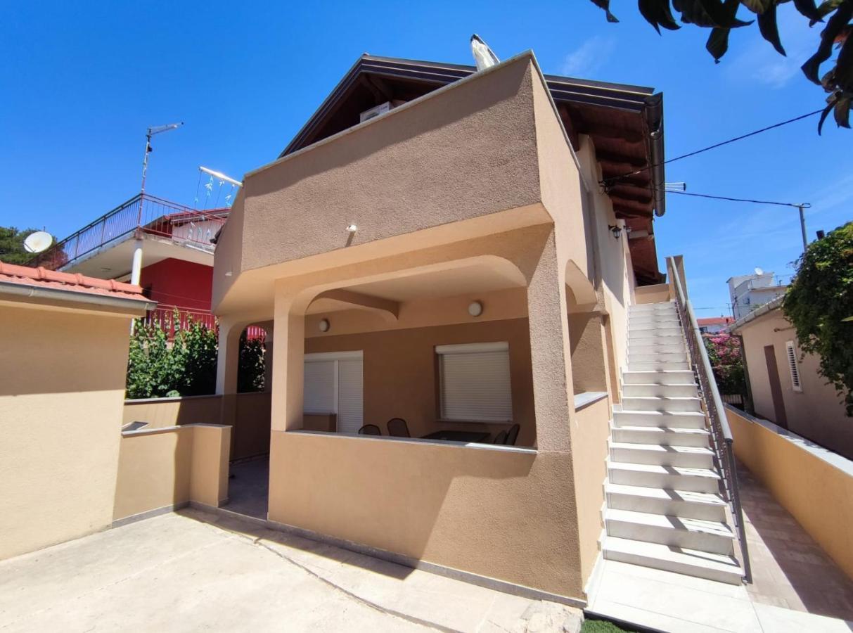 Apartmani Vuckovic Vodice Exterior photo